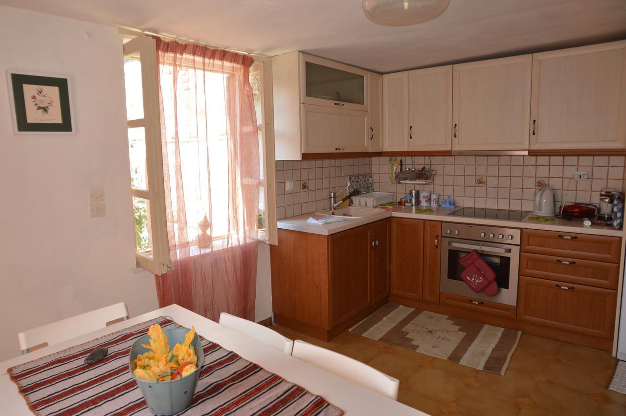 Molivos Tower Villa Mythimna Room photo